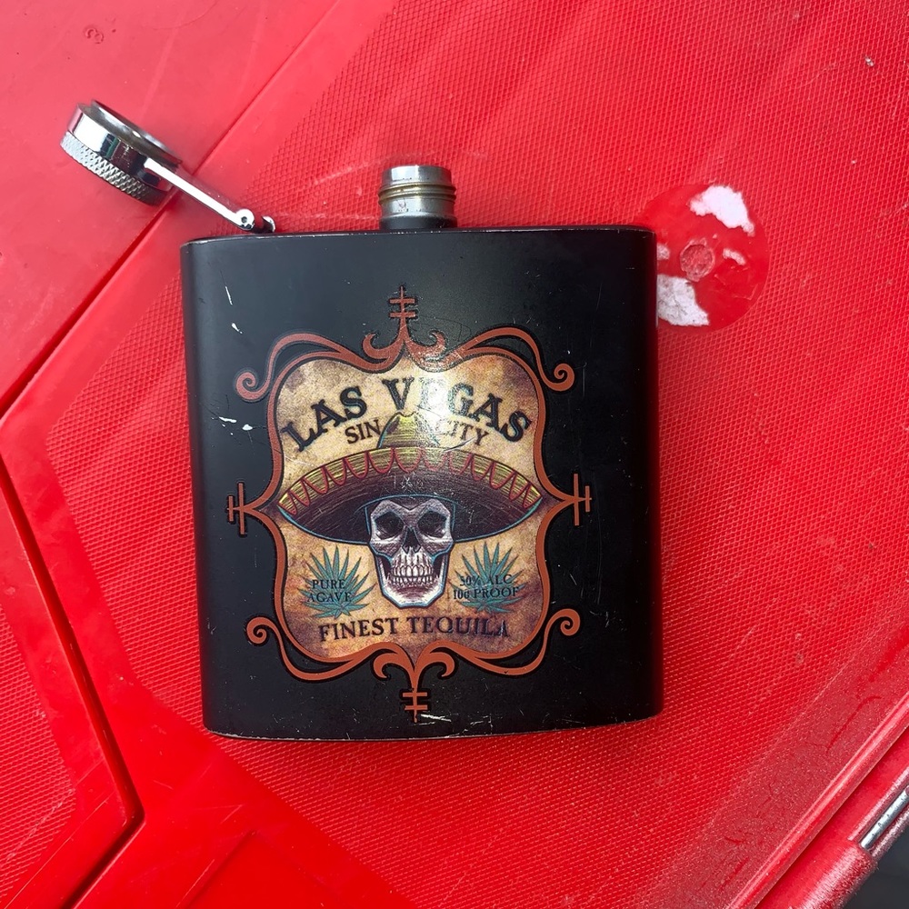 Flask - Picture 5 of 6